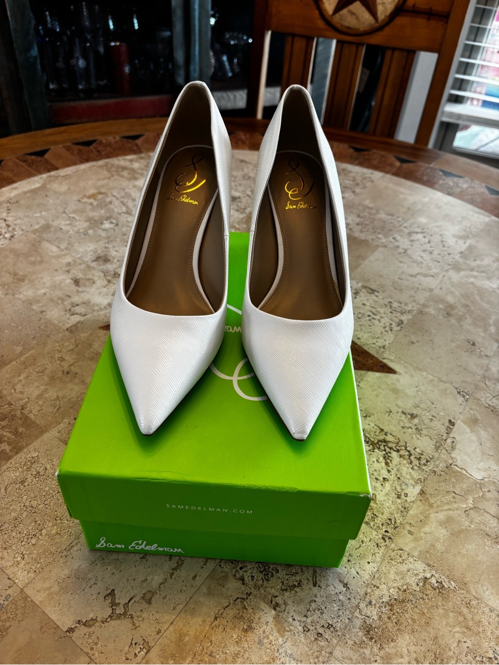 Sam Edelman Vienna White Patent Pumps Size 9 NIB